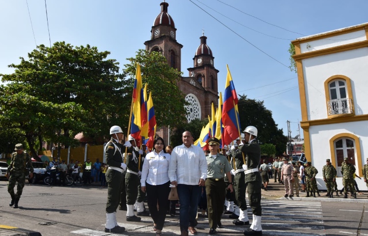 desfile 20 julio.jpeg